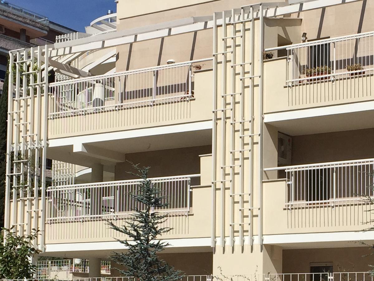 Esempio degli elementi architettonici di arredo in ferro realizzati a Roma da NDC Carpenteria